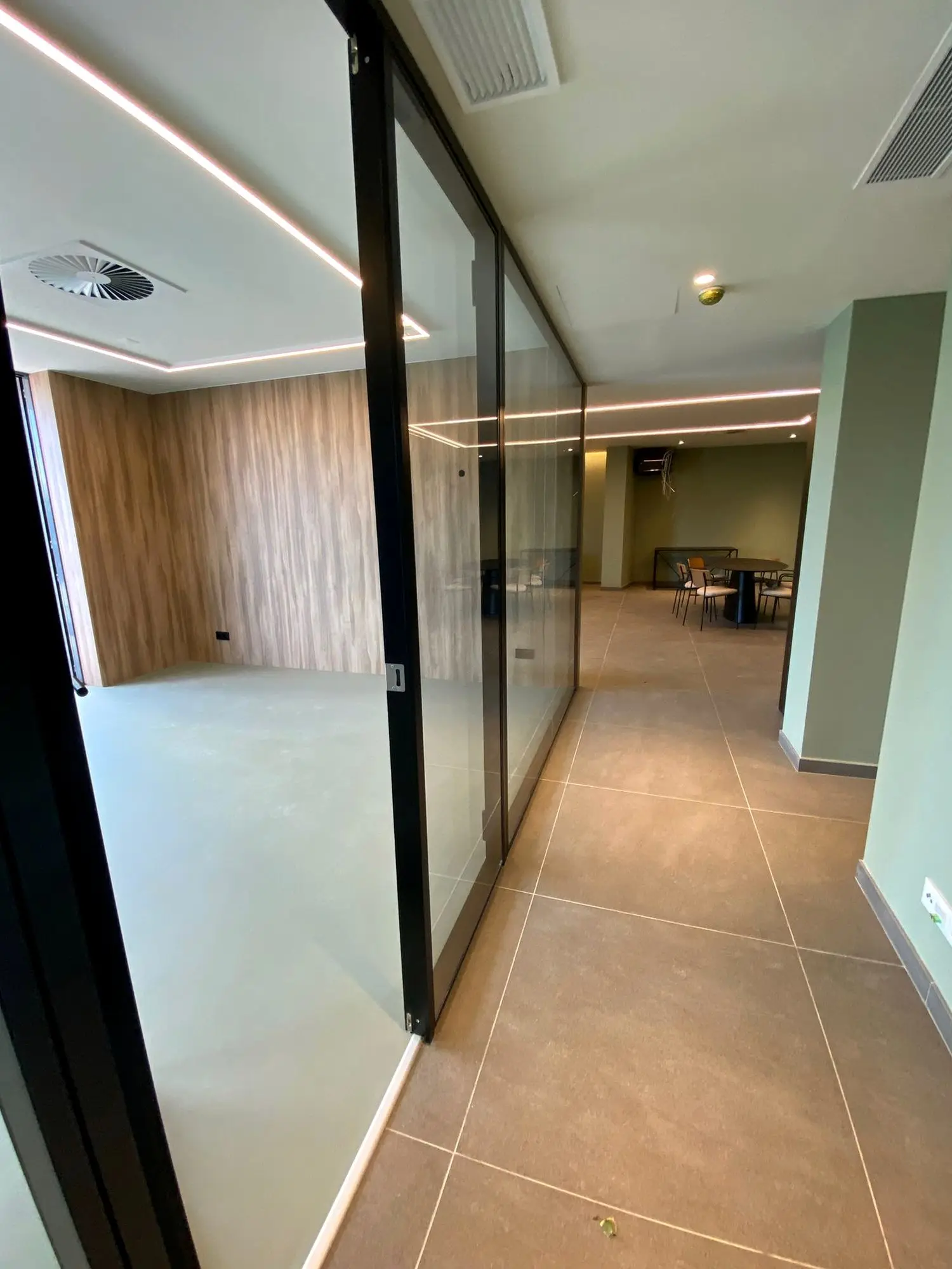 Corredor da zona comum, acabado