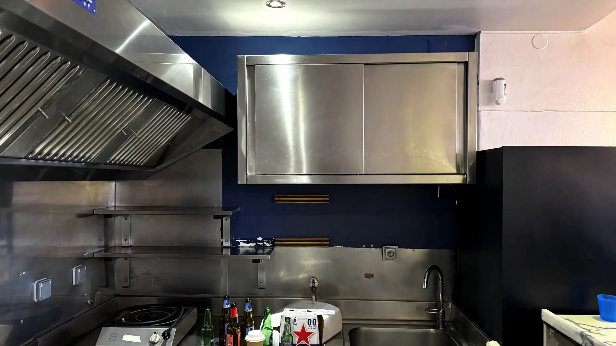 Cozinha profissional com extração em inox